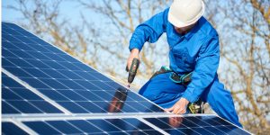 Installation Maintenance Panneaux Solaires Photovoltaïques à Montreal-les-Sources